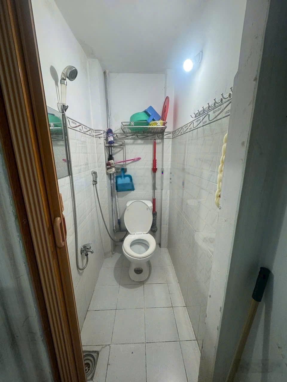 Nhà mặt tiền KD hẻm 656 Quang Trung 4,3 x 13m hẻm thông CV Làng Hoa