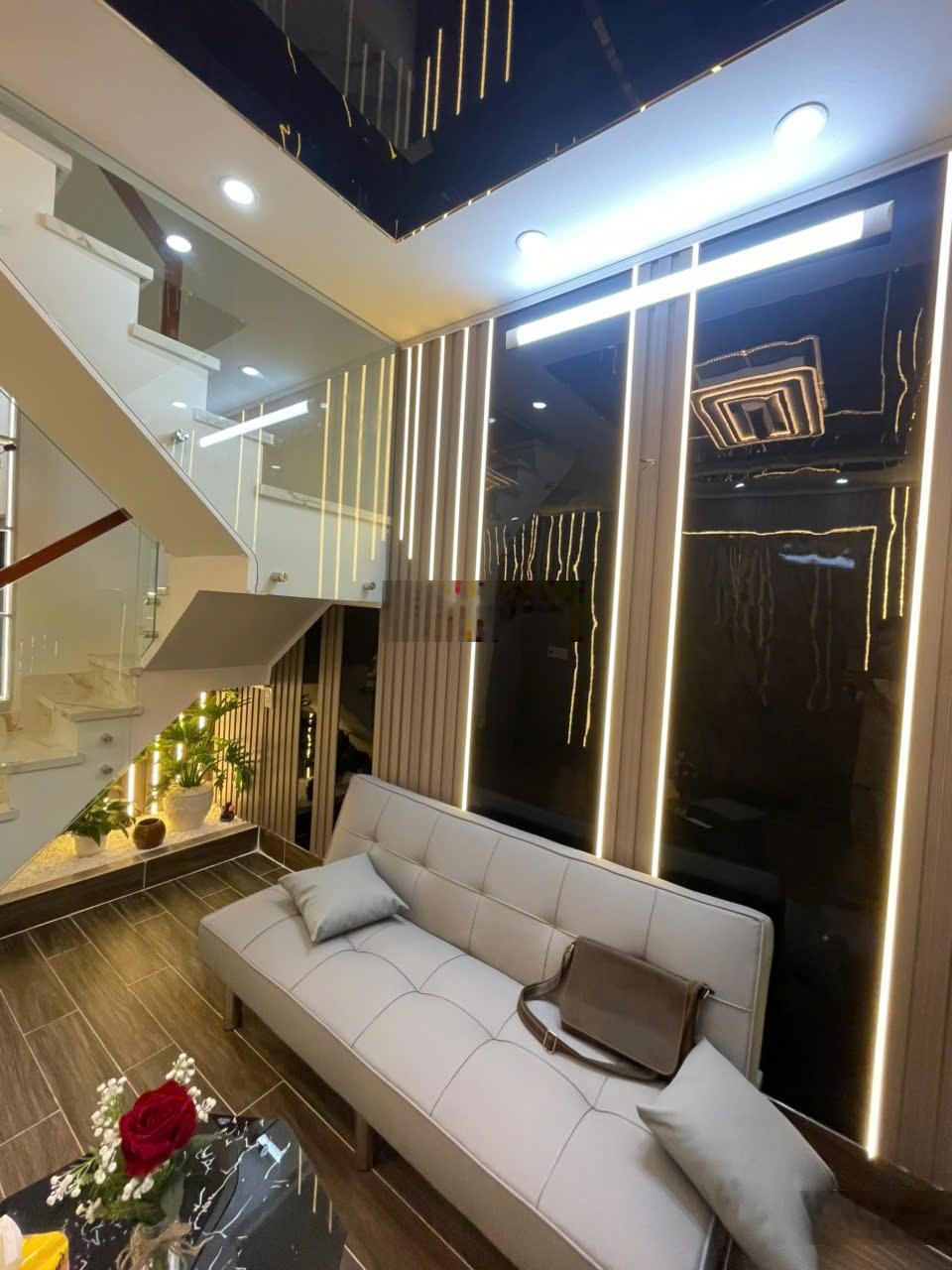 Chính chủ cần bán nhà mới, gần cầu ông bốn, lê văn lương, phước kiển, nhà bè