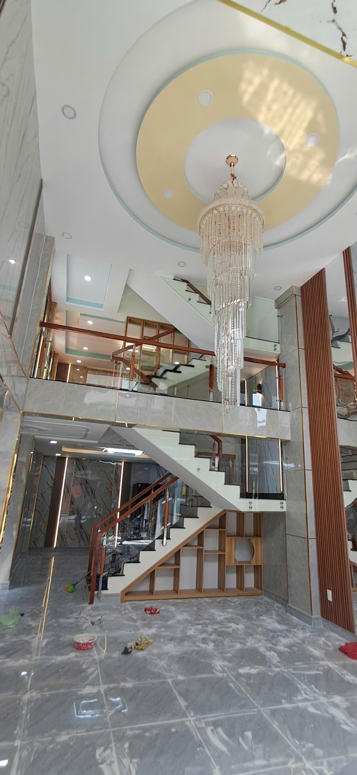 Chủ gửi Căn góc 2 mặt tiền. Vừa ở vừa kinh doanh. Đường thông Nhà mới đầy đủ nội thất. Diện