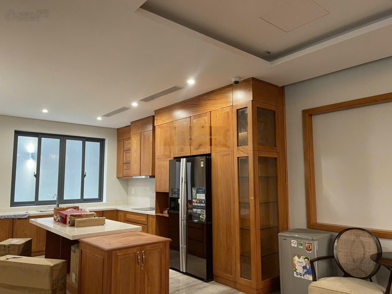 Bán nhà biệt thự duy nhất khu đường Hoa - Phan Xích Long, DT 8 x18m + 3 tầng