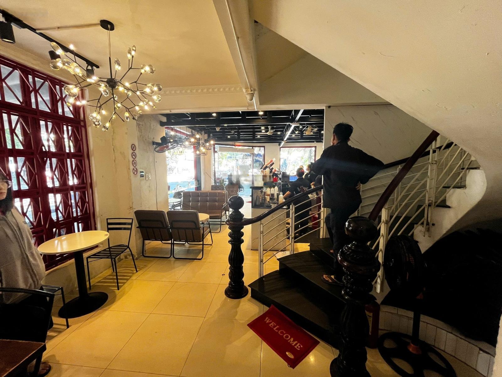 Cho thuê nhà 3 tầng vị trí 2 mặt tiền sát Đại học kinh tế