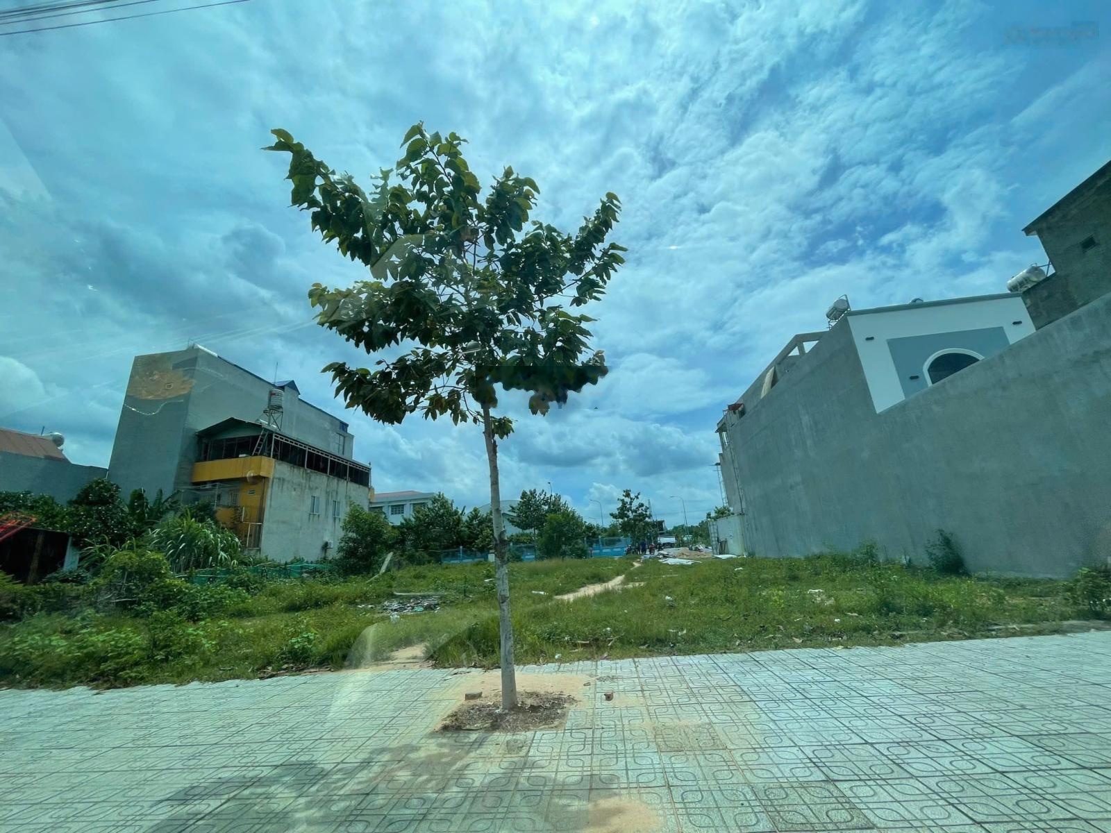 Bán gấp đất chợ đại phước - đường lý thái tổ - 140m2 - giá 2.4 tỷ - ngay cầu cát lái