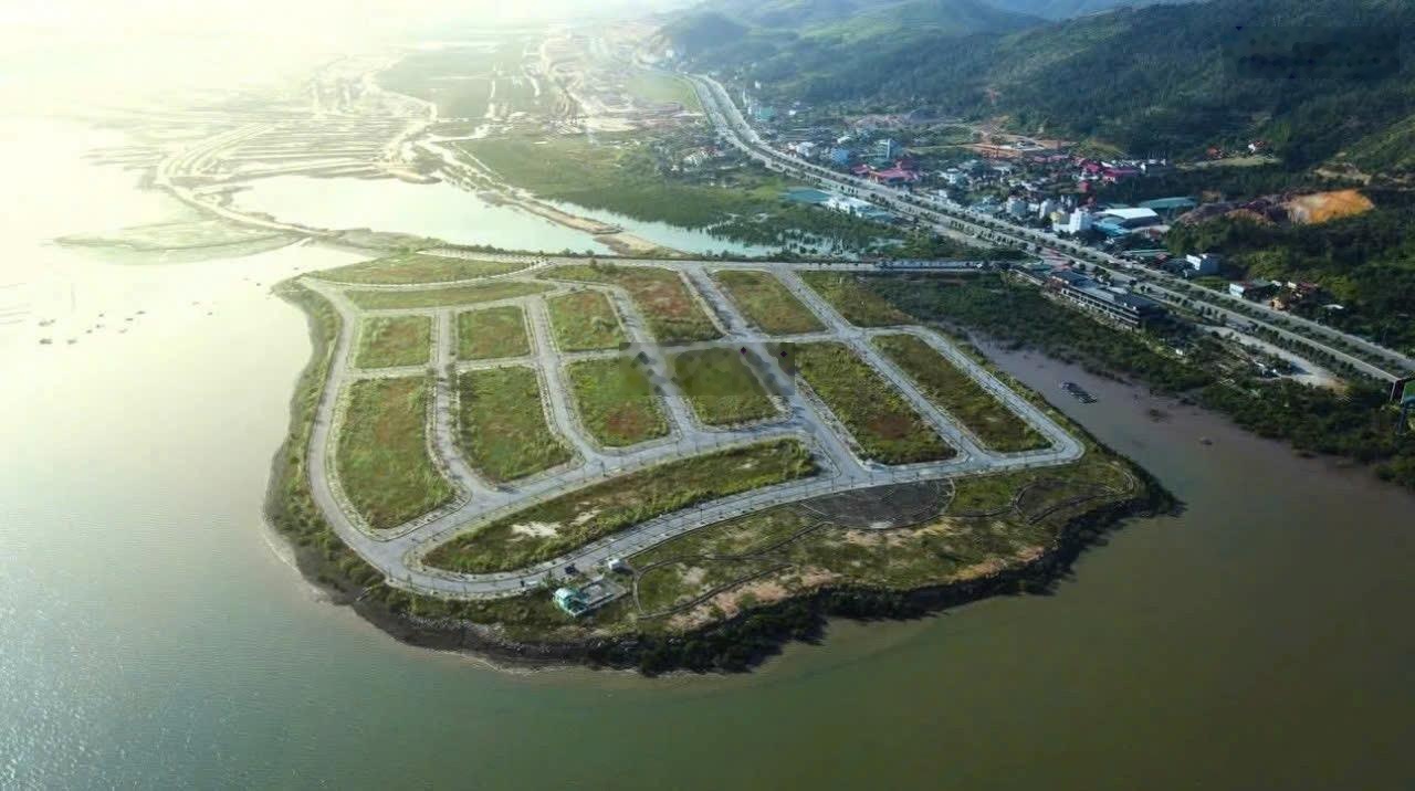 Bán ô đất Biệt thự Đảo Hoa khu đồn điền phường Tuần Châu, Hạ Long, Quảng Ninh. Dt: 300m2