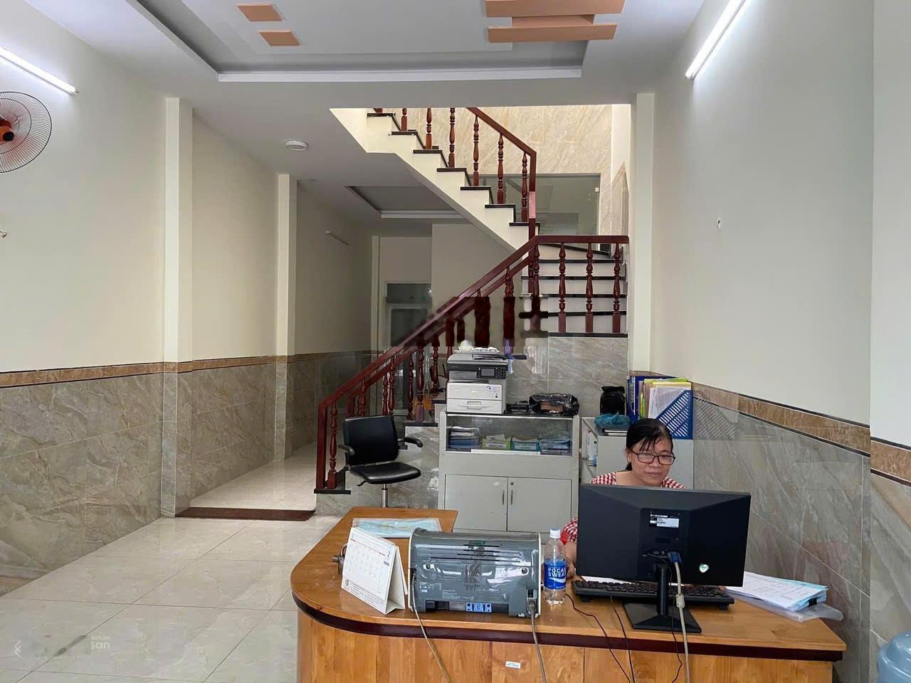 Mặt tiền KD, 2 tầng, 110,5m2, thông đường 11, gần QL1K, Linh Xuân, Thủ Đức chỉ 7.8 tỷ