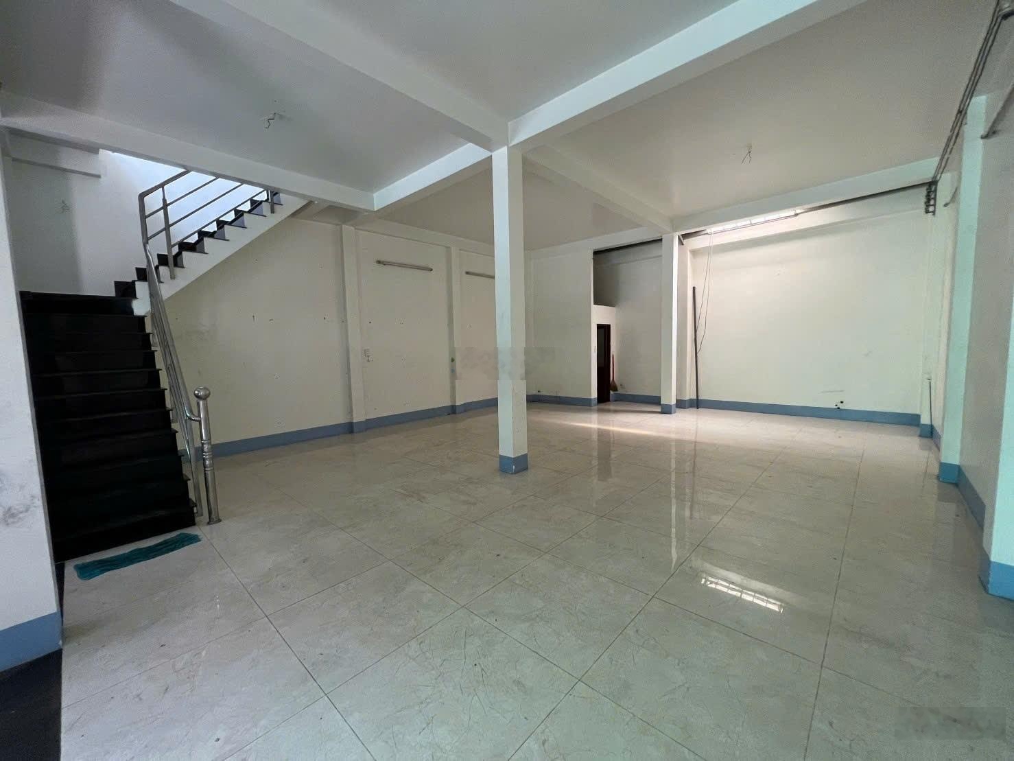 Cần bán nhà xưởng chính chủ Hương lộ 2 gần bệnh viện Bình Tân, khu dân cư hiện hữu 8*13m, 1 lầu đúc