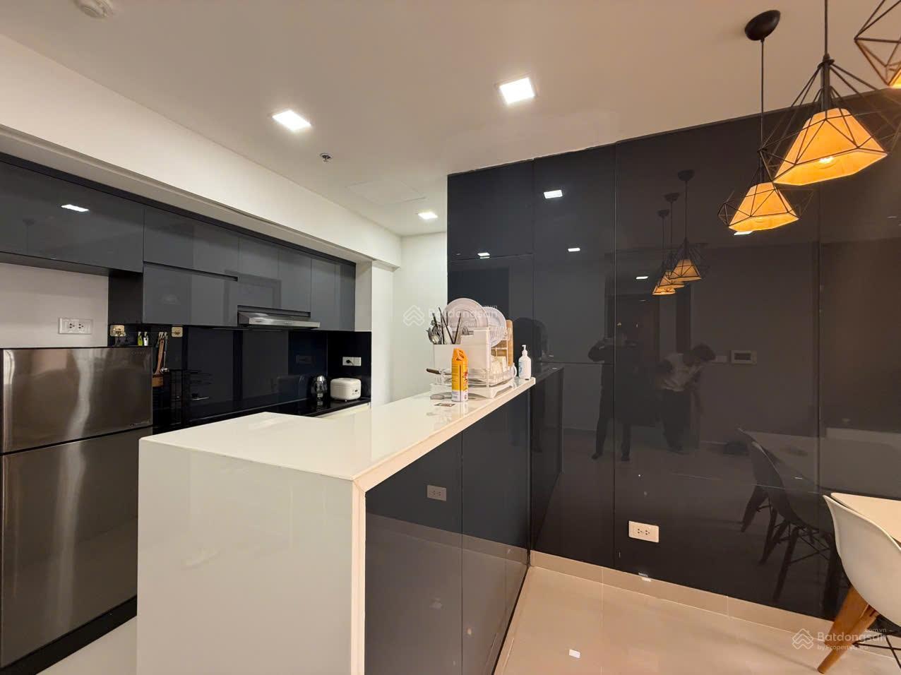 Mua bán CC Tresor 2PN 1WC 65m2 ban công view sông mới 100% ngay Bến Vân Đồn quận 4 LH 0775924600