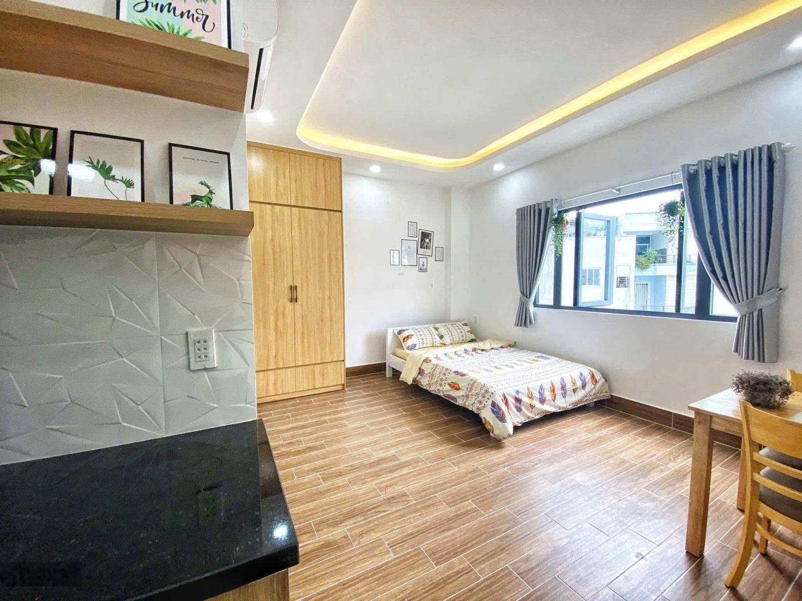 Phòng đẹp thoáng CMT8 gần công viên Lê Thị Riêng giá 5 triệu