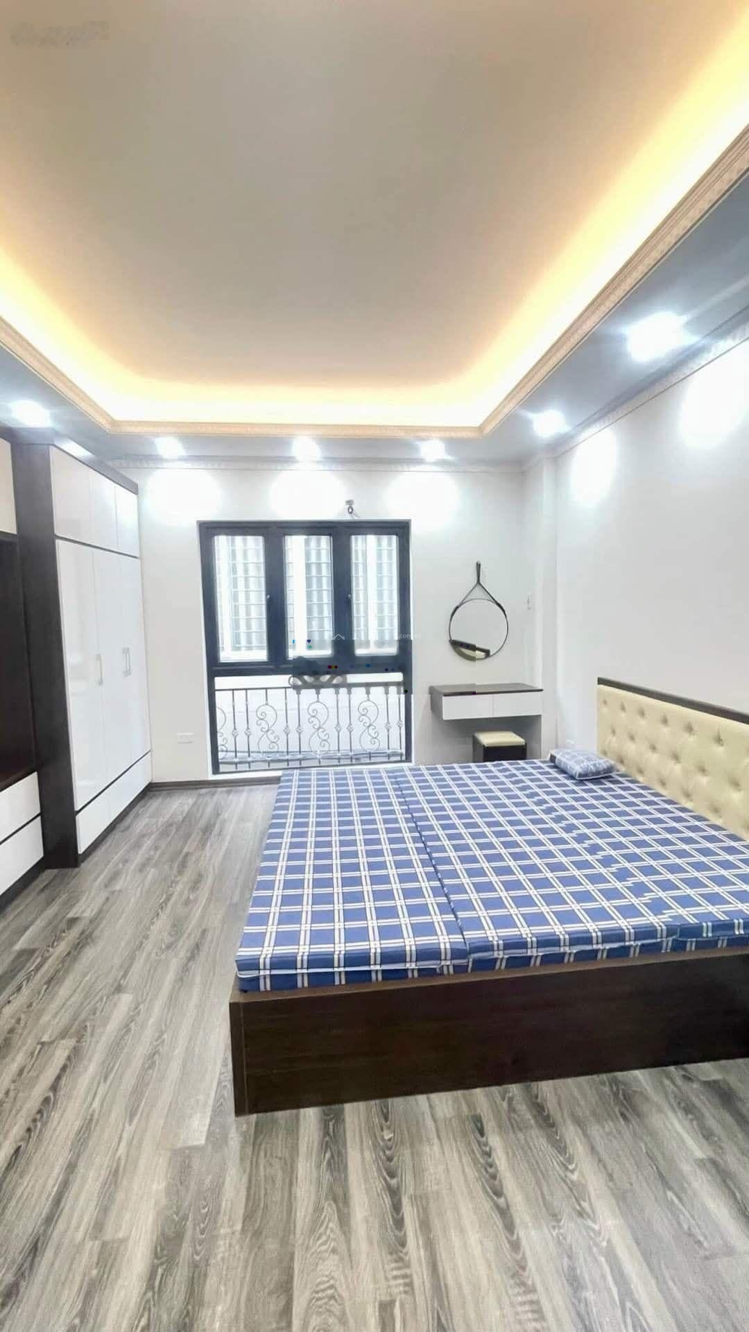 Bán nhà phú xá - tây hồ. nhà mới 5 tầng sẵn ở ô tô đỗ cách nhà vài bước chân. tiện ích đầy đủ.