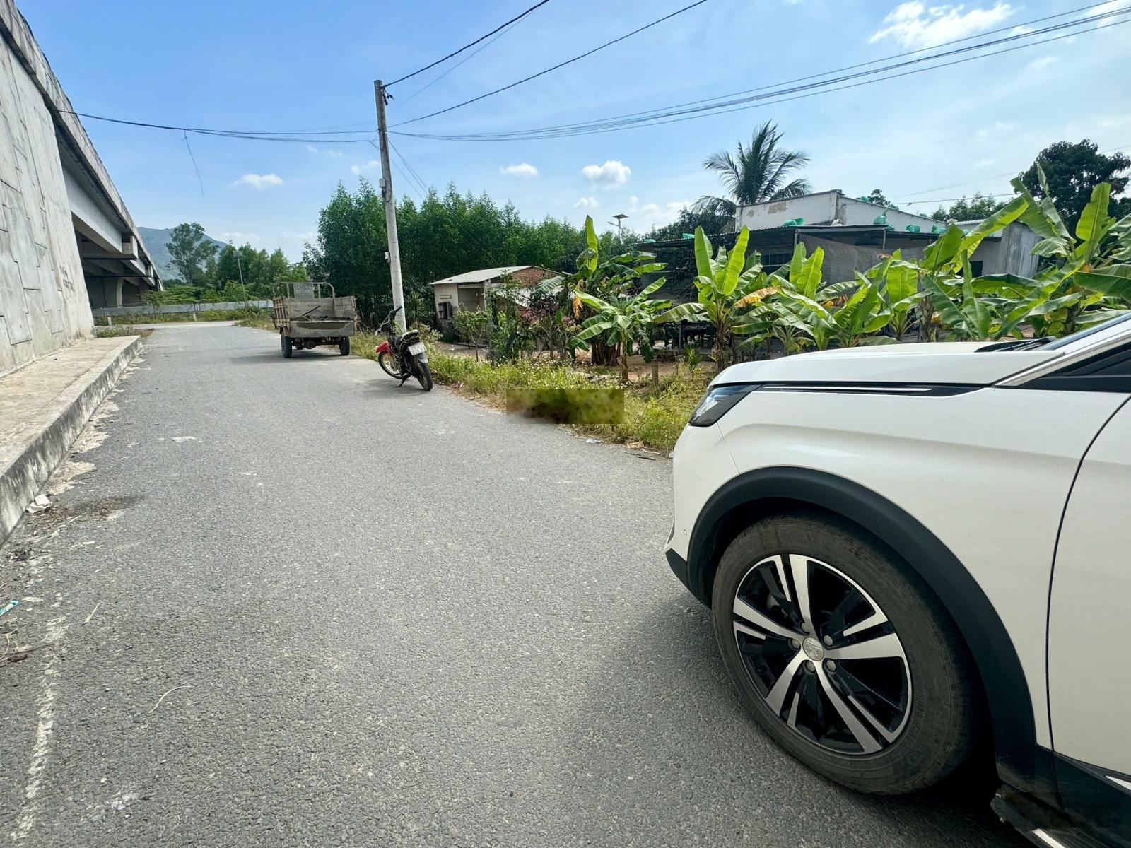 Bán nhanh lô đất xã Suối Cát. Đường lên Hòn Bà cách Nha Trang 15 phút đi xe giá chỉ 690tr