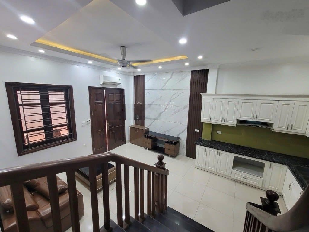 Ngã tư Chợ Mơ - Trương Định - nhà mới kính coong - DT 40m2 - 6,7 tỷ còn bớt