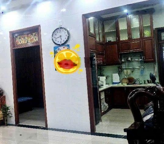 Bán gấp lô đất thổ cư HXH gần mặt đường, sẵn nhà đúc thật 2Tầng 3PN, sân vườn để xe trồng cây xanh