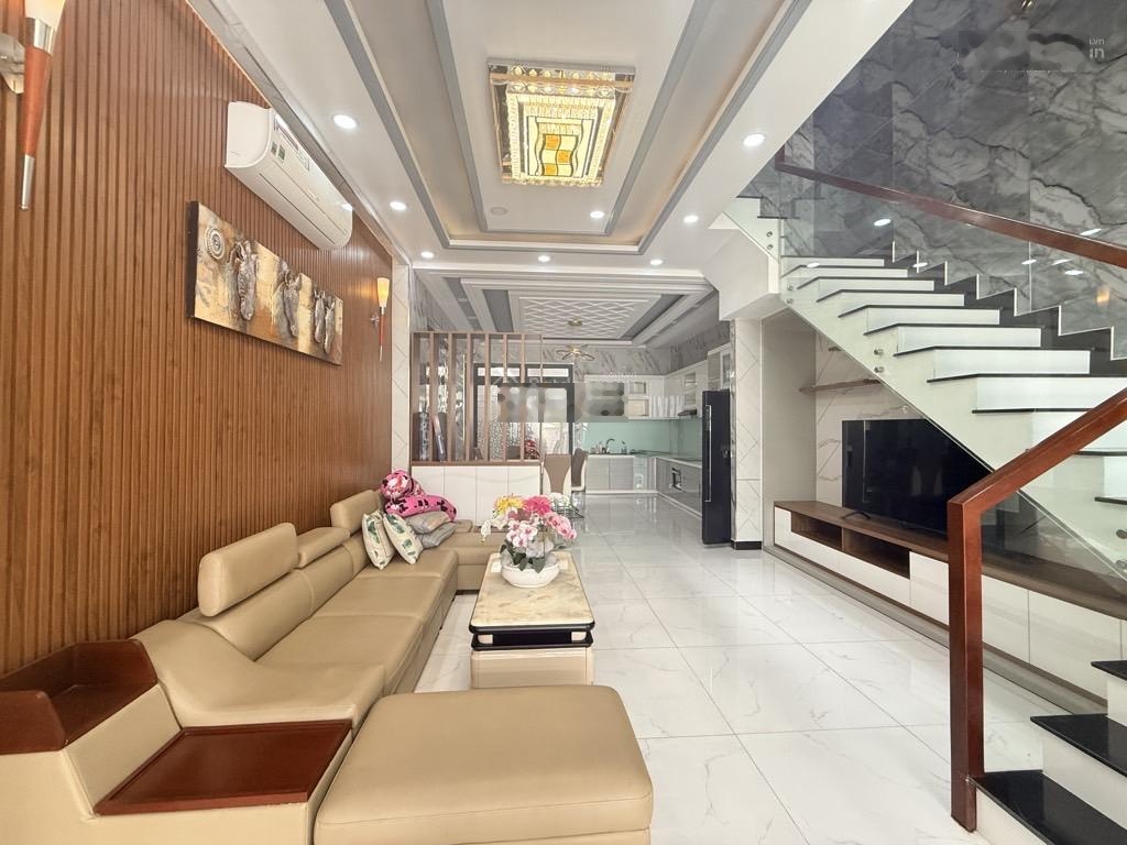 Nhà hiếm 5 tầng/ hẻm xe hơi- gần mt trần xuân soạn- kiều đàm - him lam- lottlemart-full nội thất cc