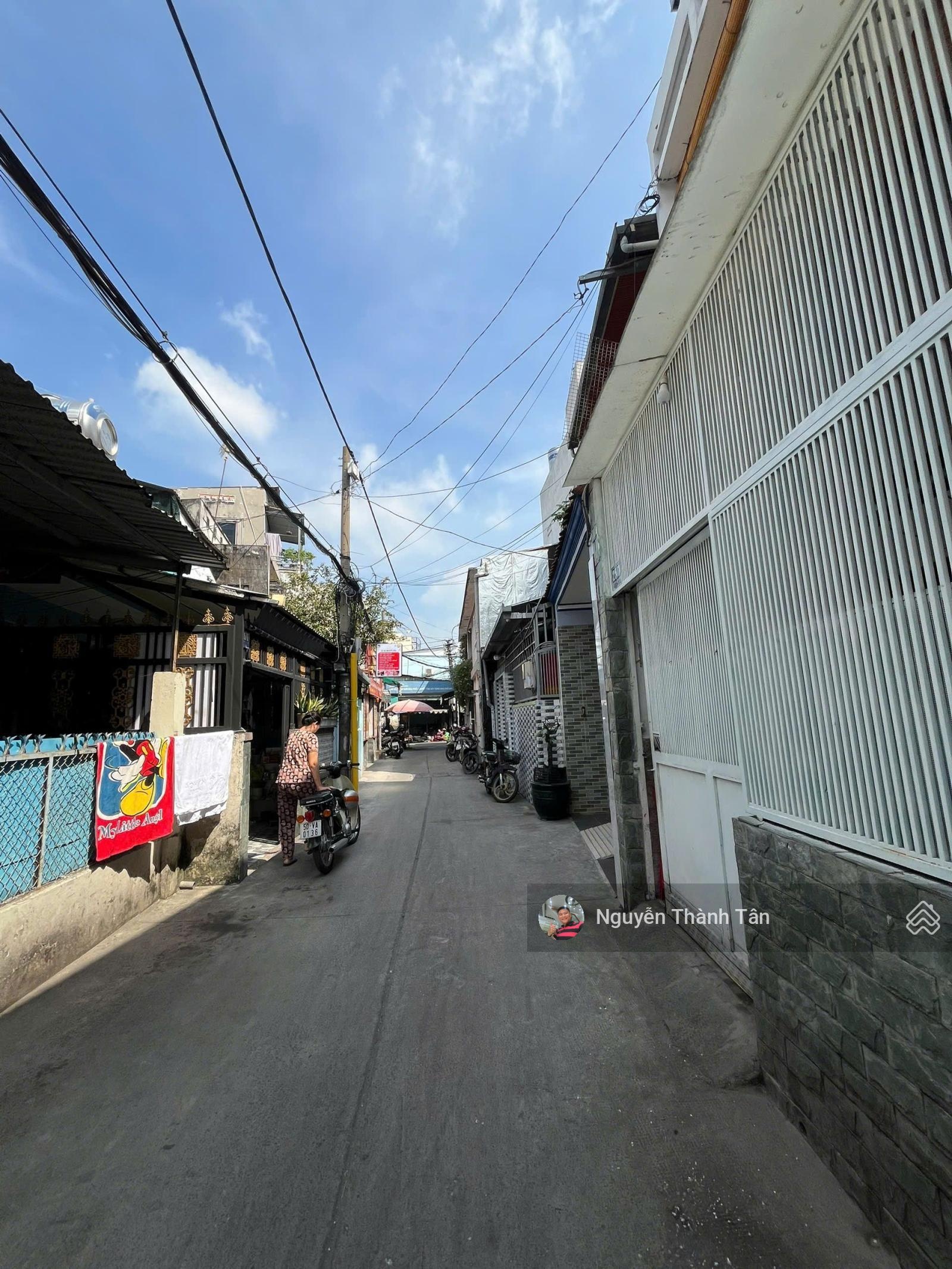 Hẻm Xe Hơi ,Nguyễn Văn Nghi , 25m2 nhà mới hơn 3tỷ thôi ạ