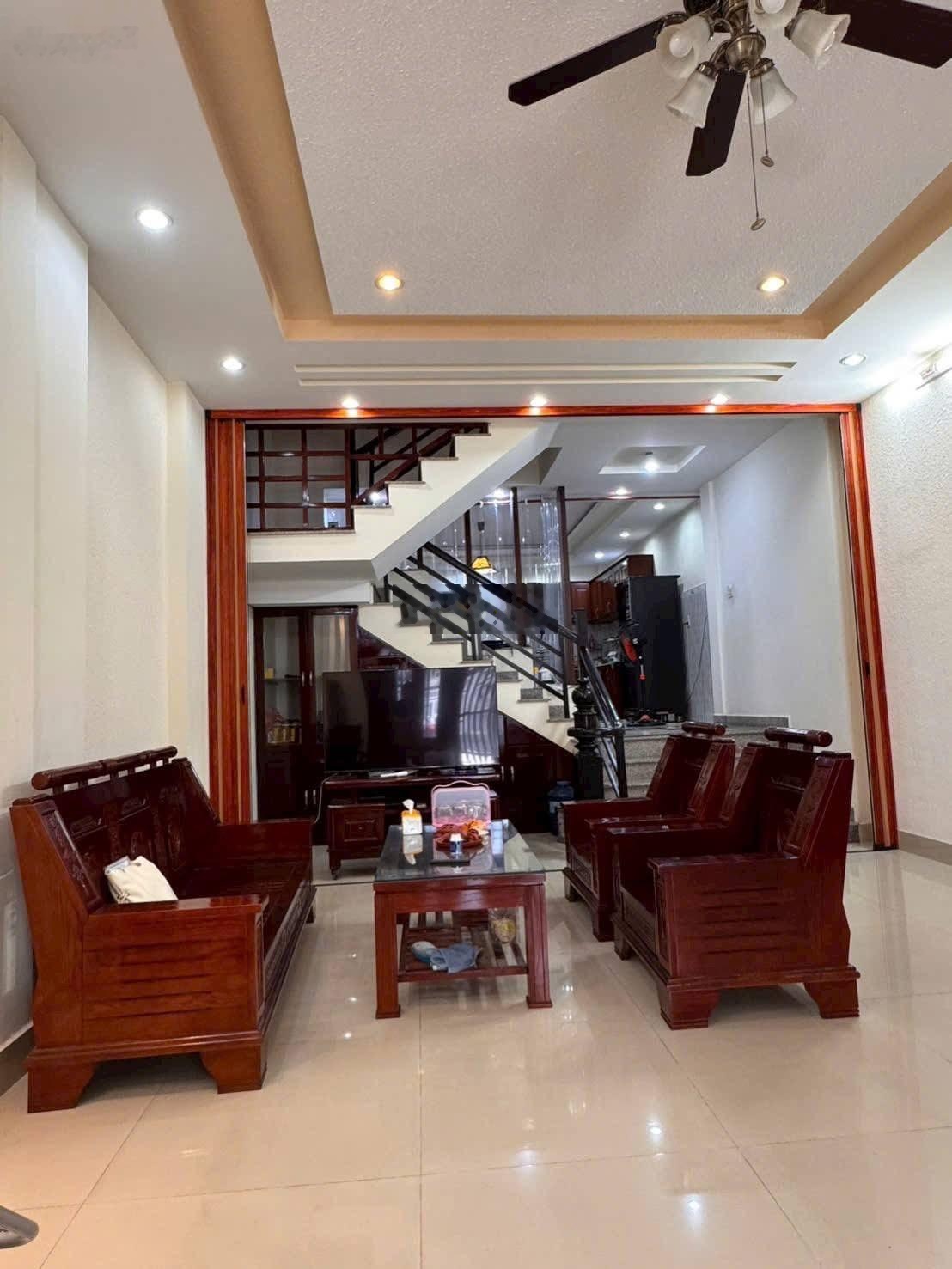 Bán nhà 3 tầng mặt tiền đường trần tử bình phước long a nha trang