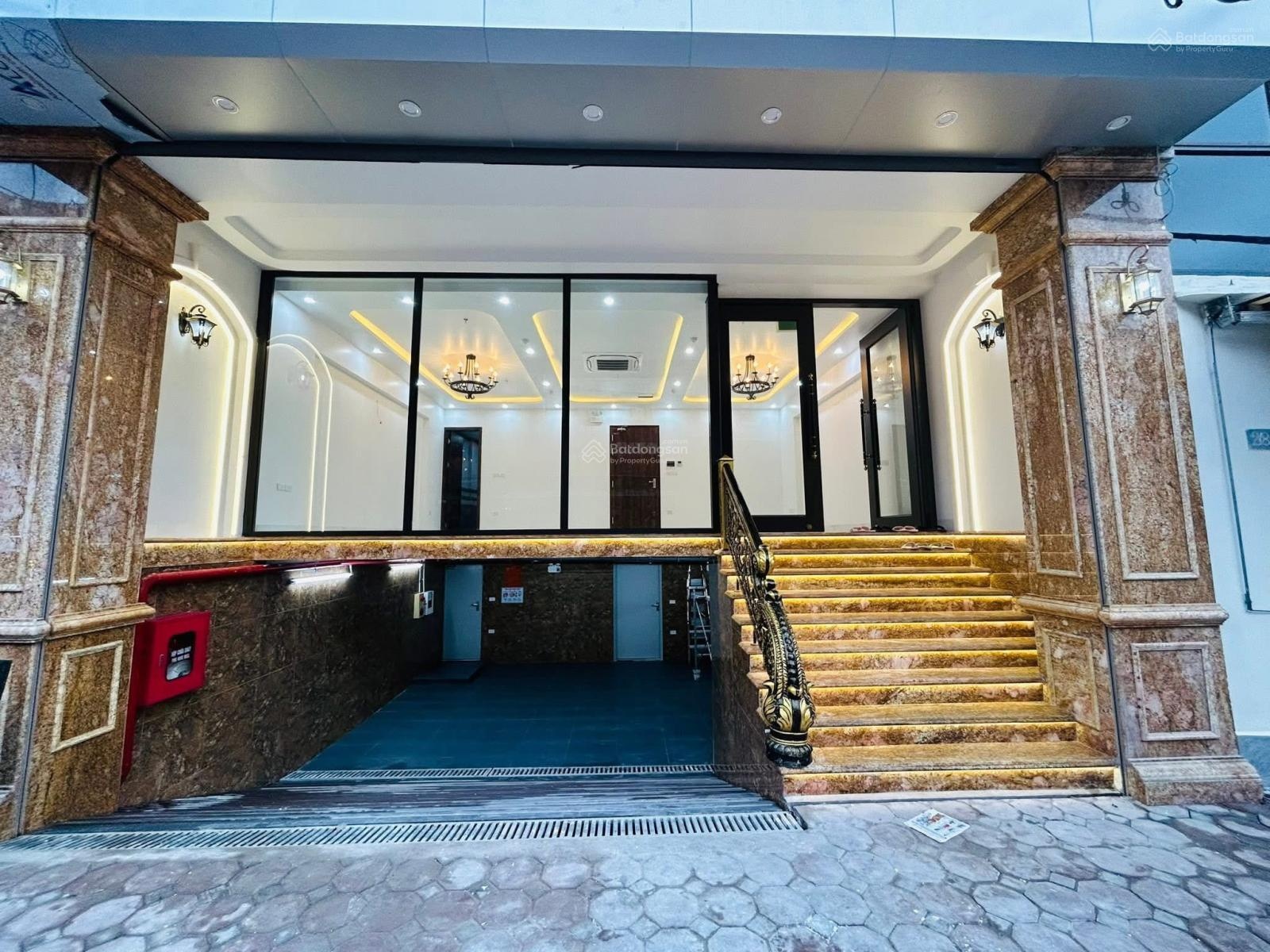 tòa văn phòng víp nhất phố CHU HUY MÂN - 130m 10tầng+1hầm MT 10m - vỉa hè giá chào 50tỷ.