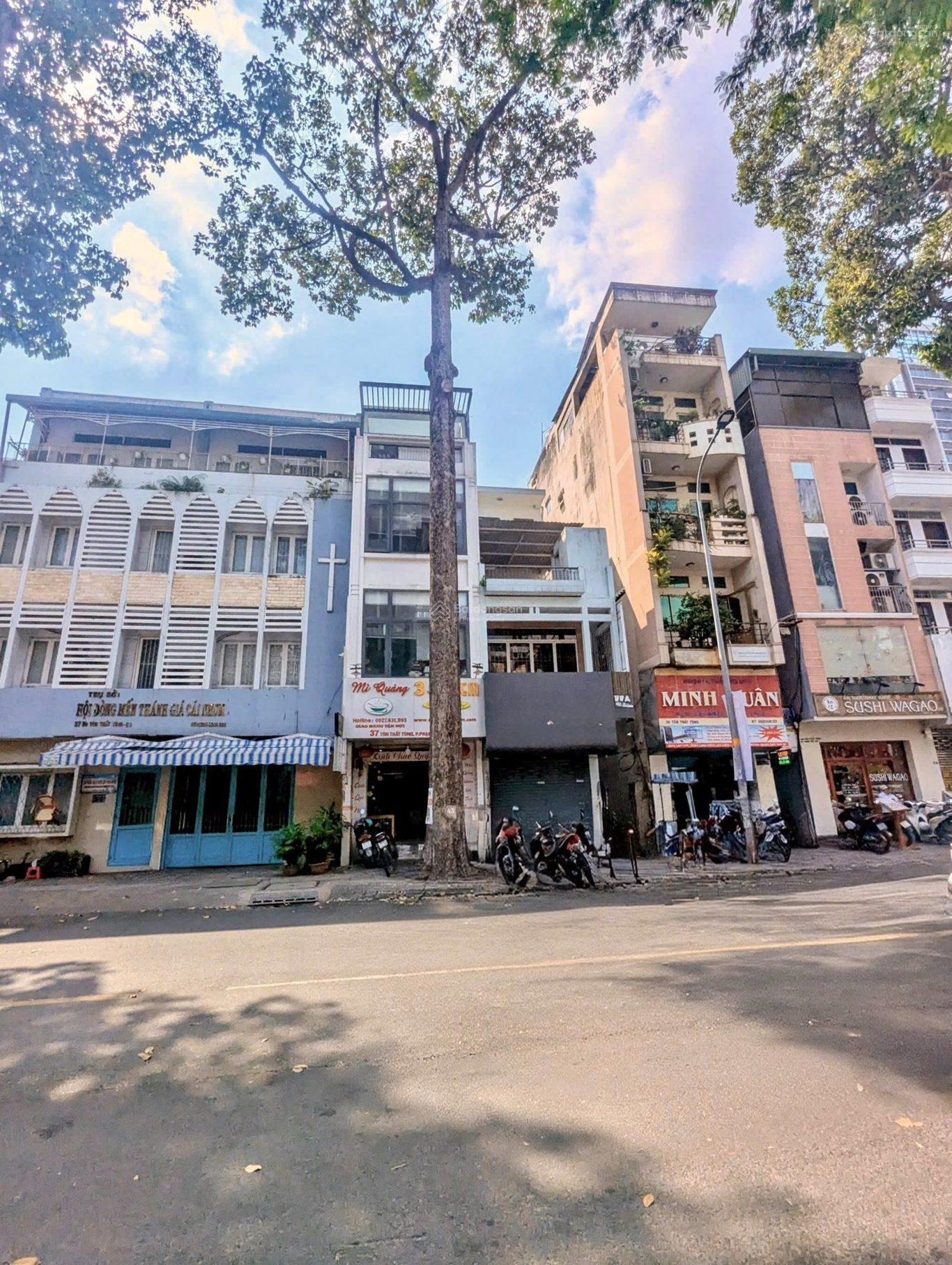 Xuất cảnh bán gấp - Bán nhà Tôn Thất Tùng 42m² 3 tầng - 24 tỷ