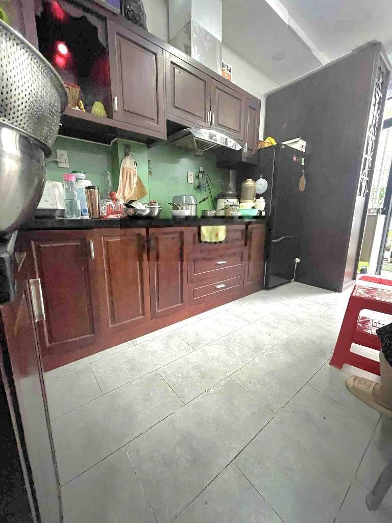 Bán Nhà Quận 8, phường 6, Phạm Thế Hiển, 60 m2, 2 tầng, ngang 4m, hẻm 4m thông, 20m ra mt, nhíc 5Tỷ