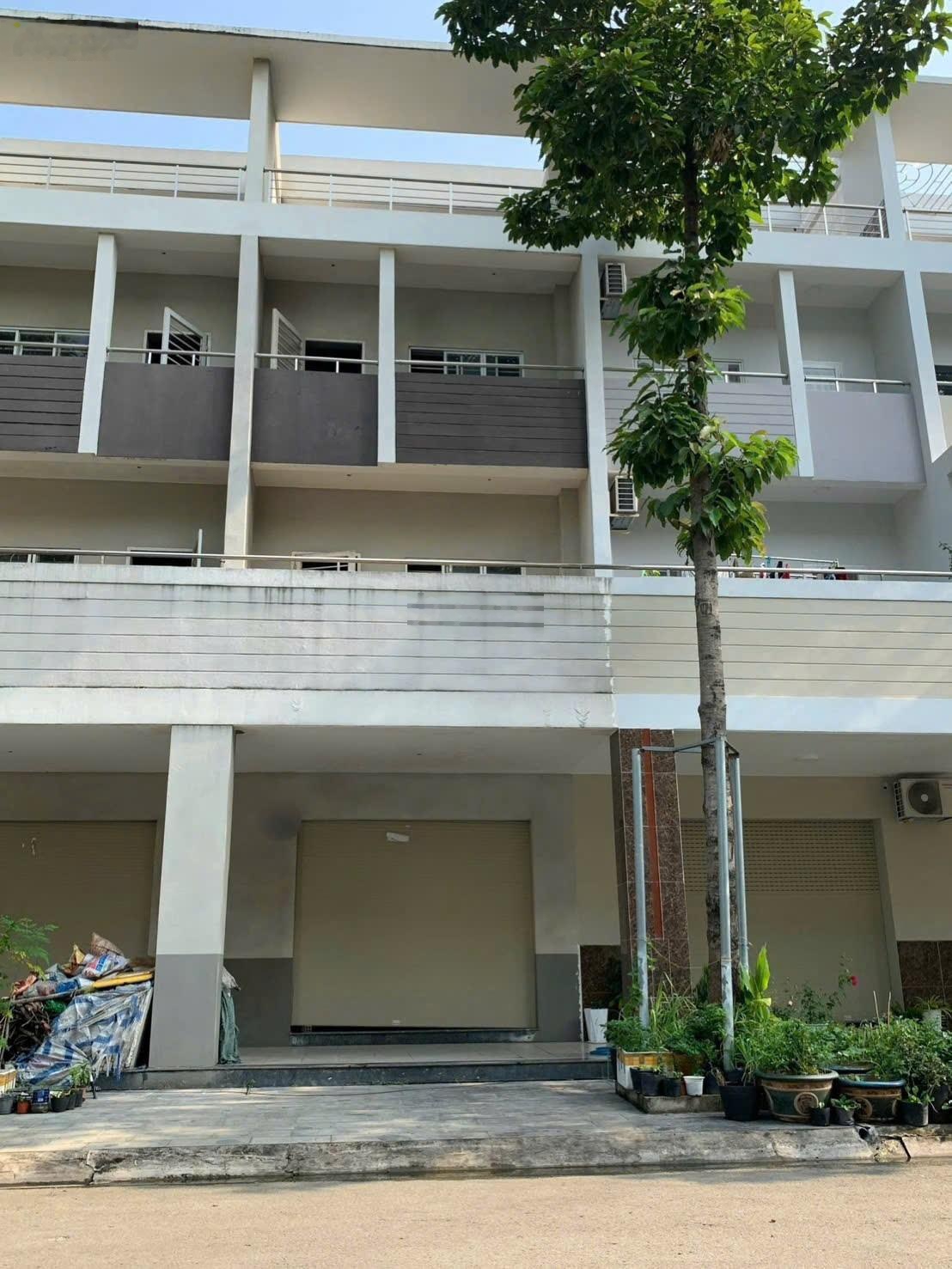 Nhà 2 mặt tiền khu china sầm uất 115m2 giá 7,6 tỷ, trung tâm tp mới Bình dương