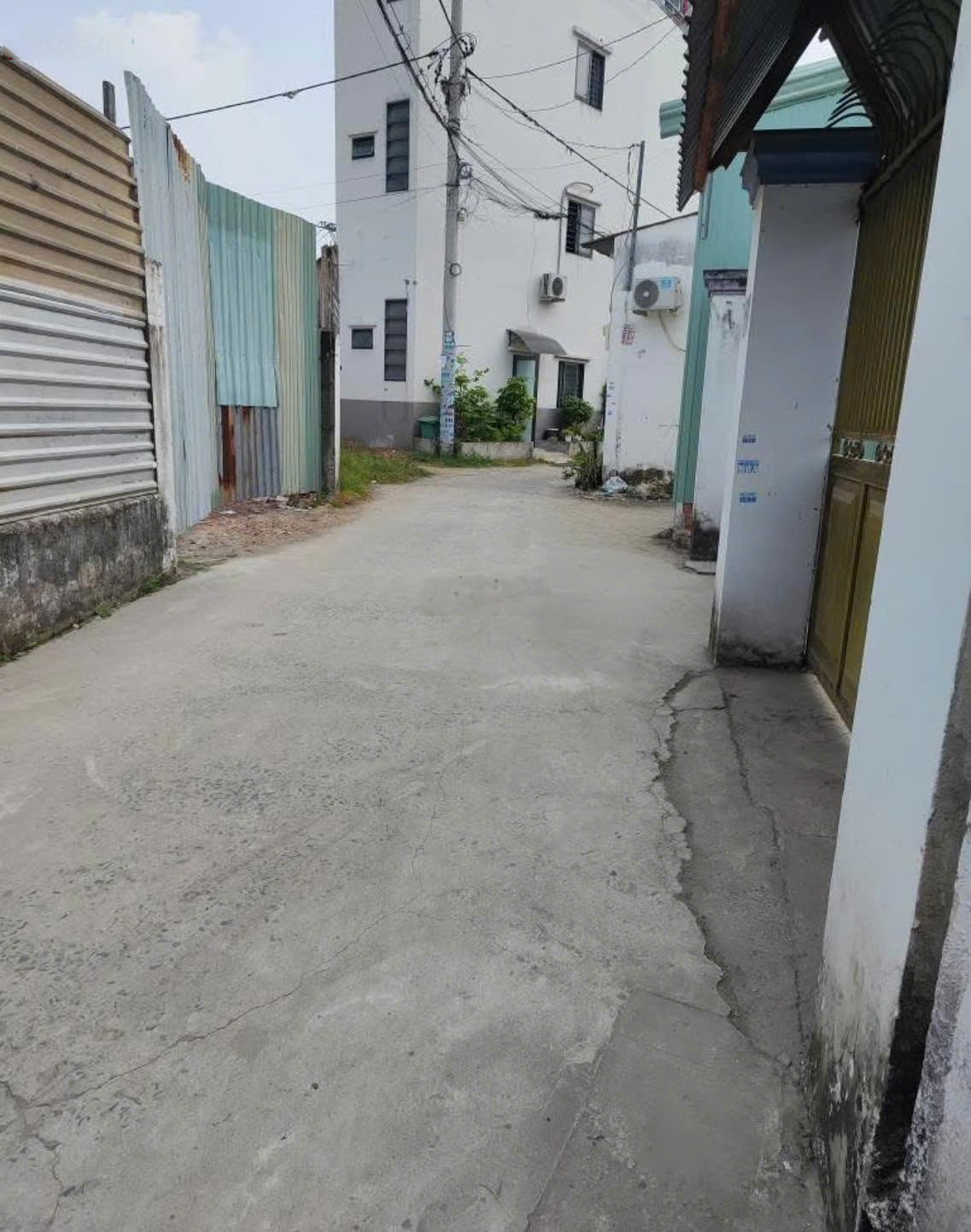 Nhà bình đông-quận 8-hẻm thông-sát cầu chà và-122m2-nhỉnh 8 tỷ lh thanh 0389979162