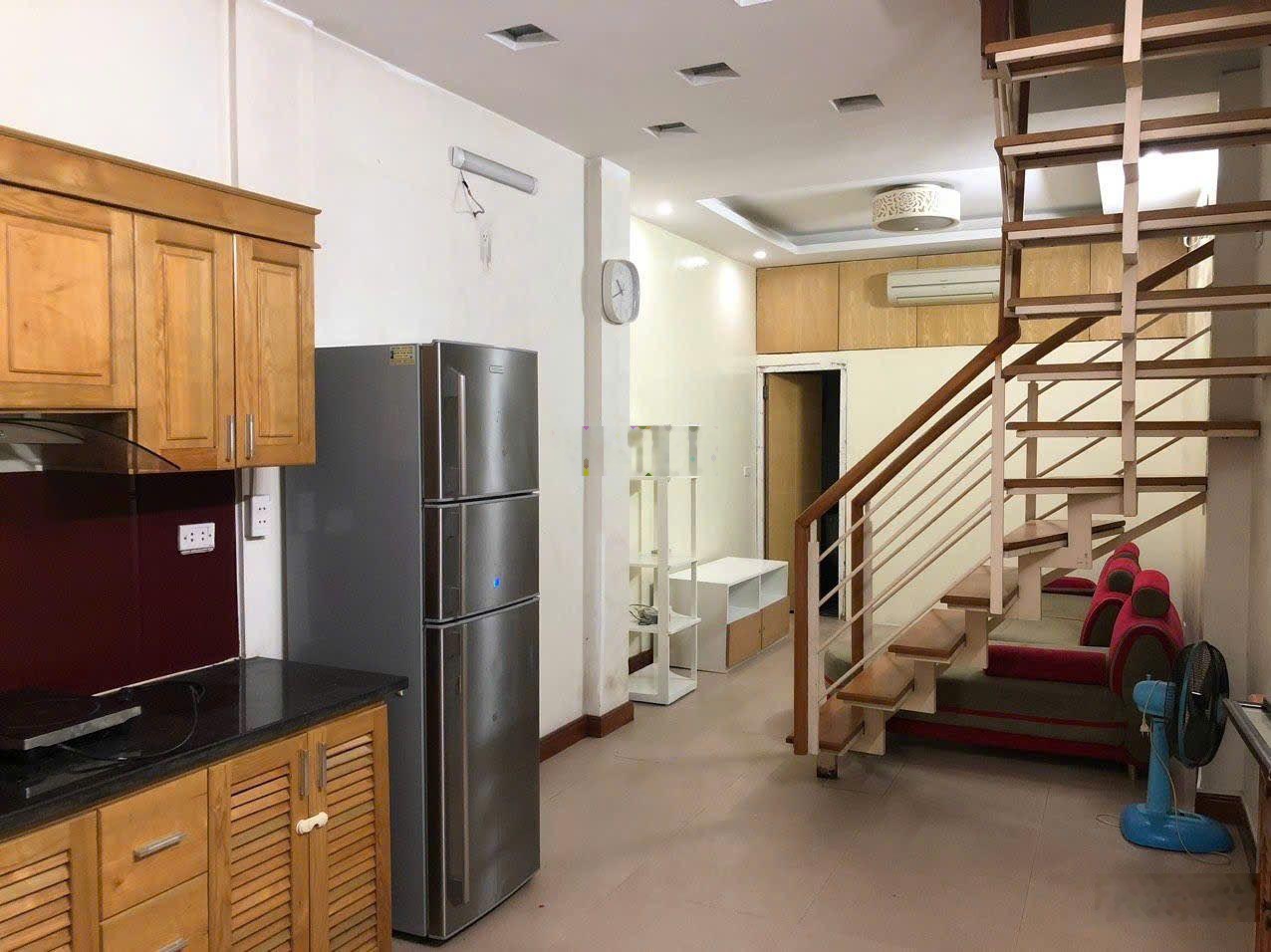 Bán nhà phố 3 tầng trung tâm hoàn kiếm dt 30m2 , mt rộng sổ đỏ chính chủ. giá chào cực mềm.