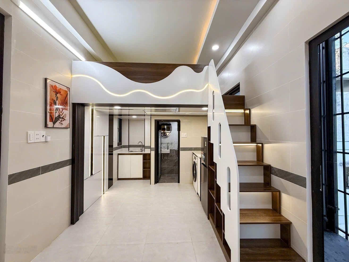 Bán nhà Duy Tân 90m² 5 tầng - 18.5 tỷ - dòng tiền 90 triệu/tháng