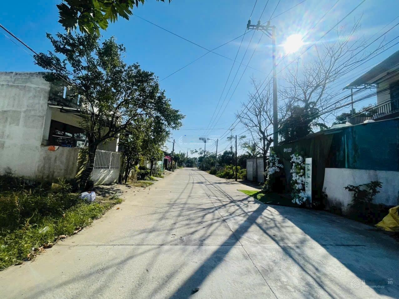 Bán lô đất trục chính thôn Quang Châu- Hoà Xuân diện tích rộng xây nhà đẹp