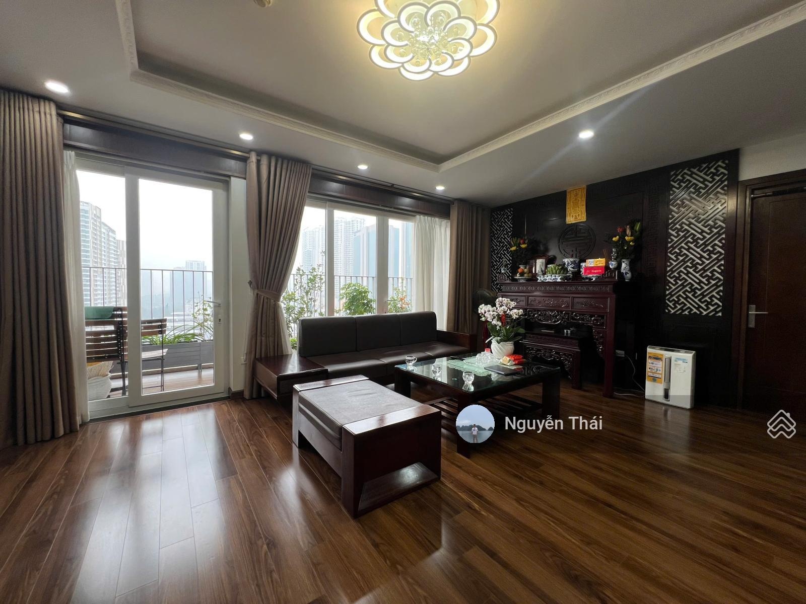 (Giá chuẩn) bán căn góc 4 ngủ 2WC 170m2 tòa Diamond Flower, full nội thất, slot ô tô. Giá 16 tỷ