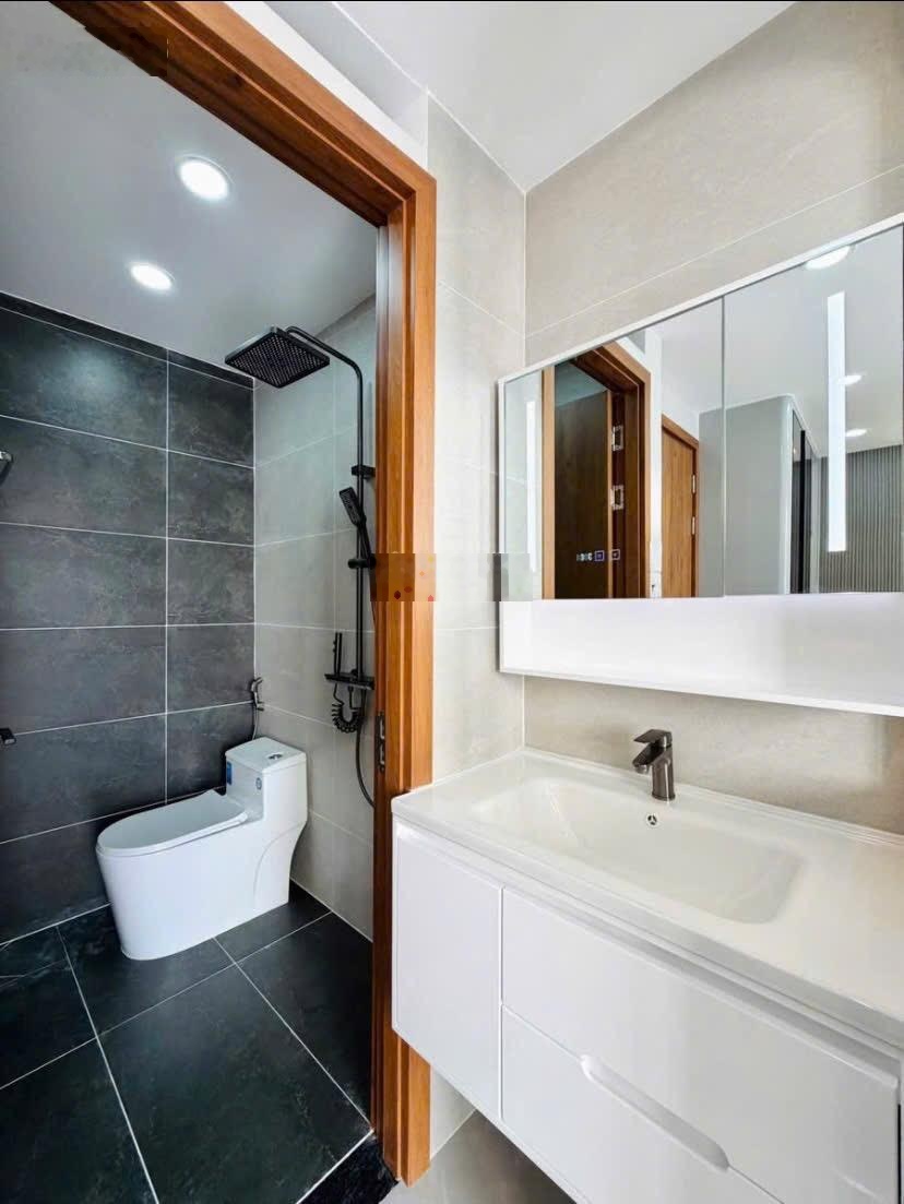 Bán nhà Nguyễn Xí, P26, Bình Thạnh. 3 tầng HXH vô nhà 4PN - 5WC. 77m2 đang cho thuê 24triệu