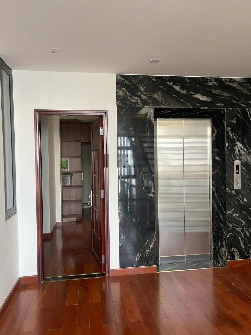 Tin thật 100%, Nhà chính chủ mới đẹp! HXH Hoàng Văn Thụ PN, DT: 7.5x13,5m, 4 tầng ST, chỉ 17.6 tỷ