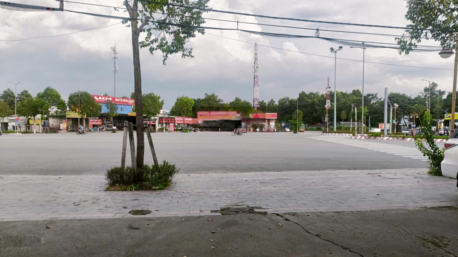 Bán đất 2 mặt tiền kinh doanh Phạm Ngọc Thạch xây văn phòng, phòng khám