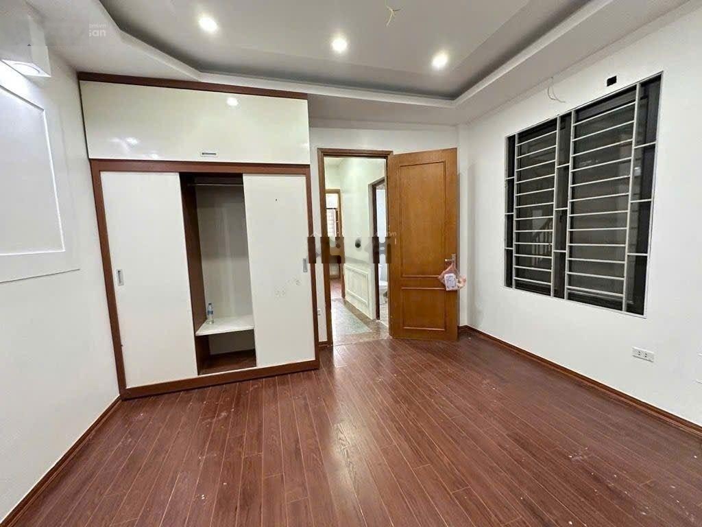 Bán nhà Thụy Khuê, 2 thoáng, 9 tỷ 9, DT 50m, 6 tầng, ngõ nông gần phố