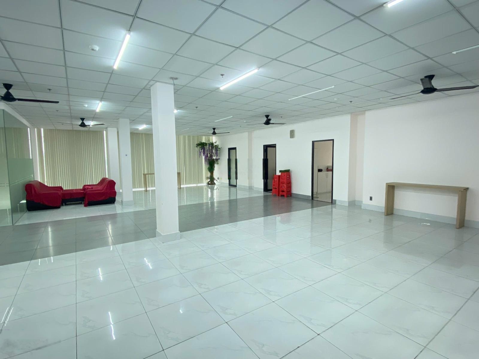 Văn phòng cho thuê khu công nghiệp Đức Hòa , Long An , DT: 1,000m2