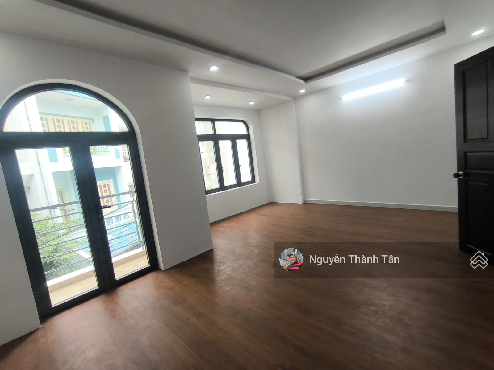 8tr9- 60m2- Văn Phòng Đẹp Phú Nhuận