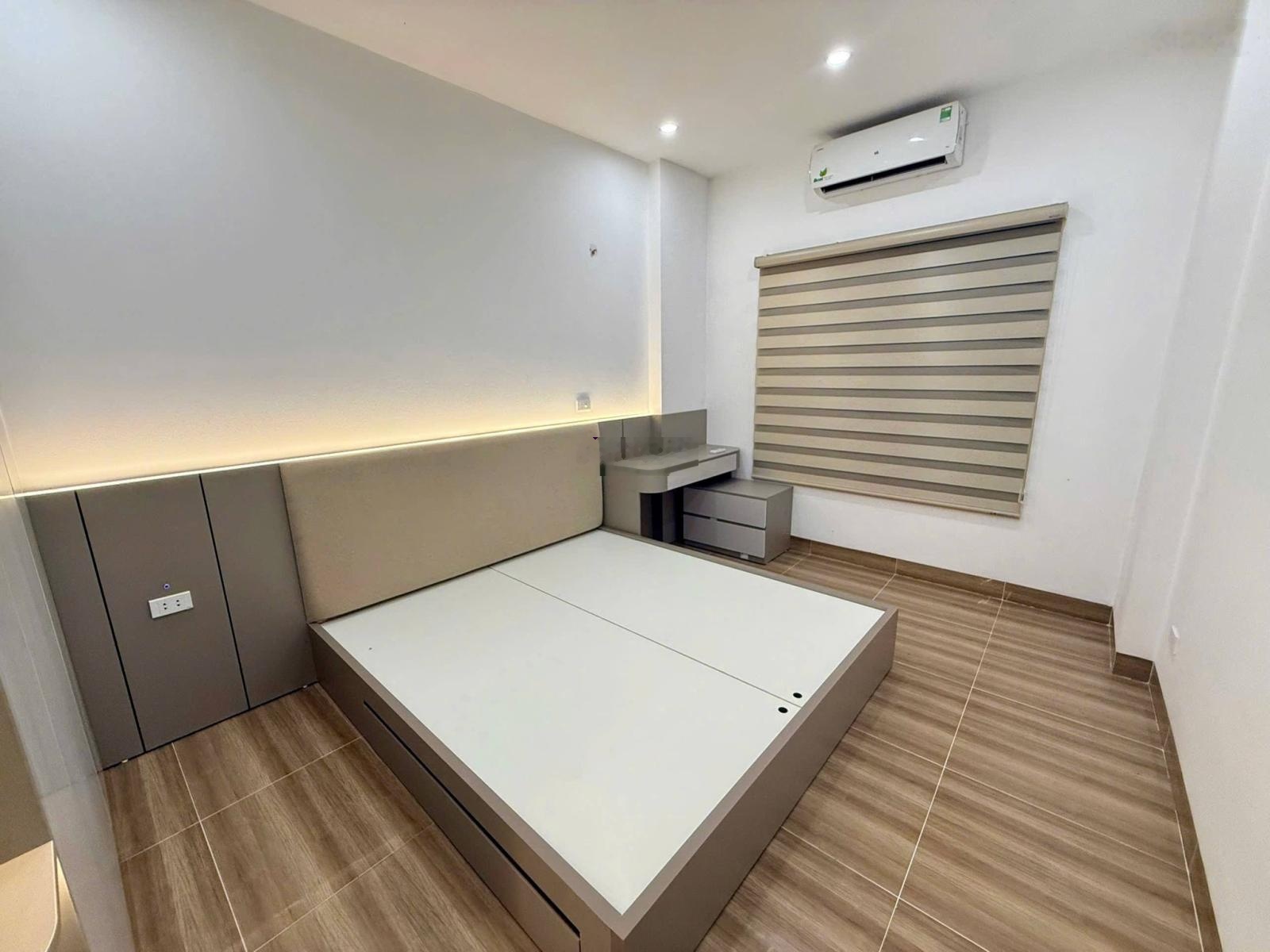 Bán nhà đường lụa vạn phúc hà đông dt 39m x 4t x mt 3m giá 7,75 tỷ có thương lượng