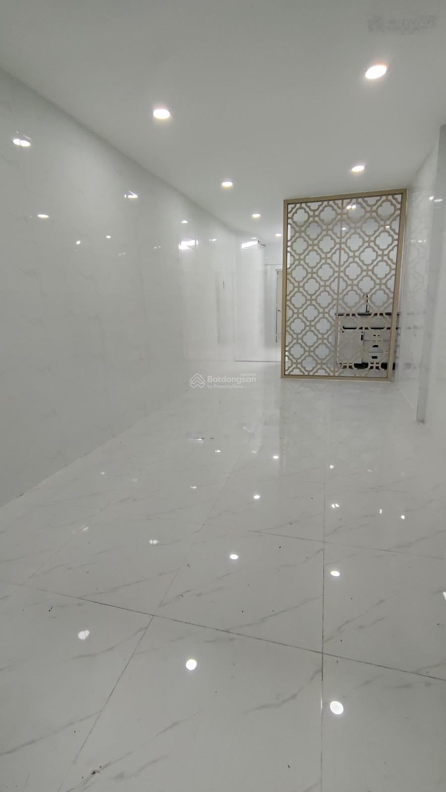 Ngay mặt tiền Bà Hạt, Quận 10, chỉ 5 tỷ 18 còn TL