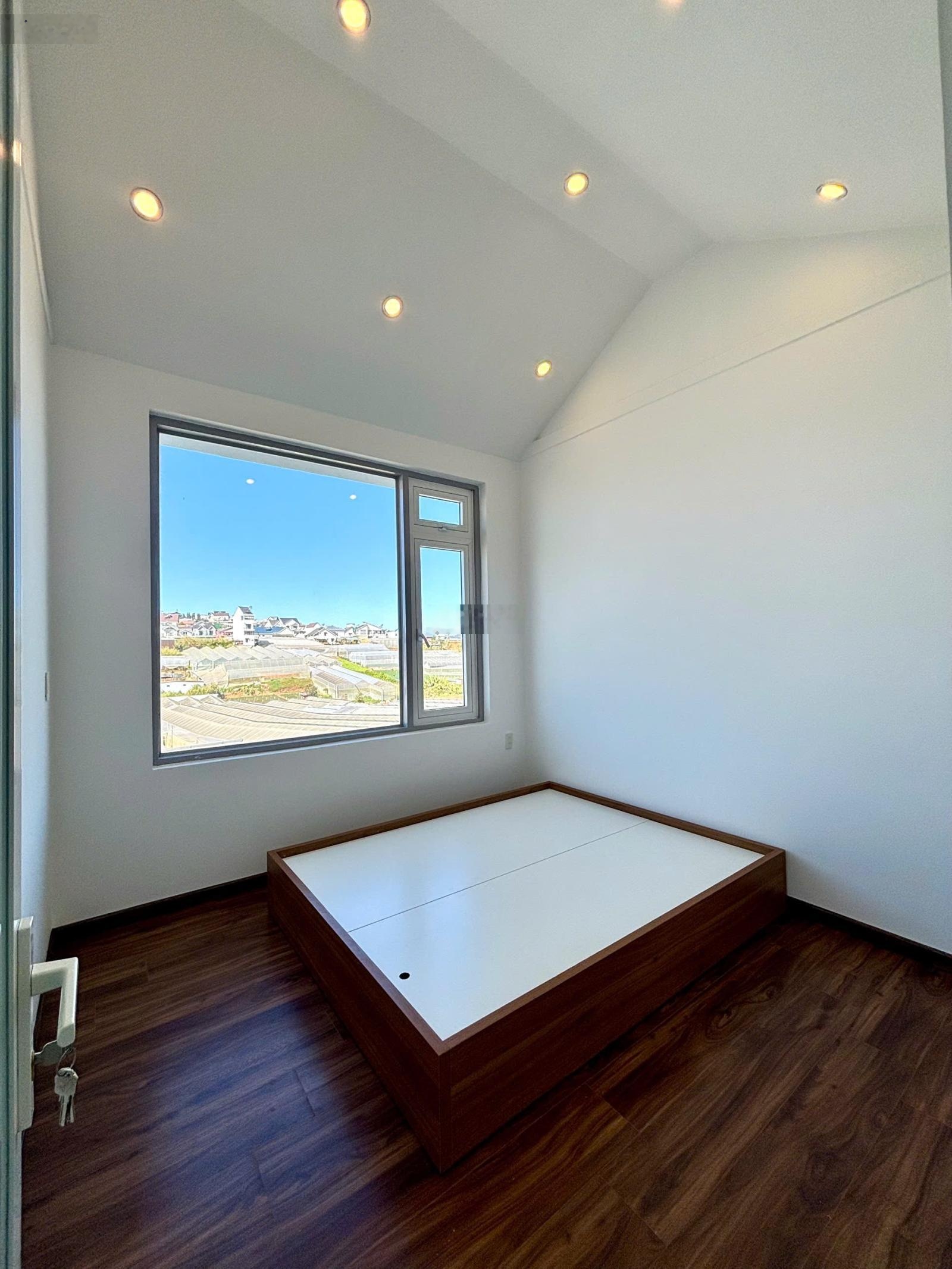 Nhà mới đẹp đường ô tô đón tết giá chỉ 3,2 tỷ sổ hồng cầm tay