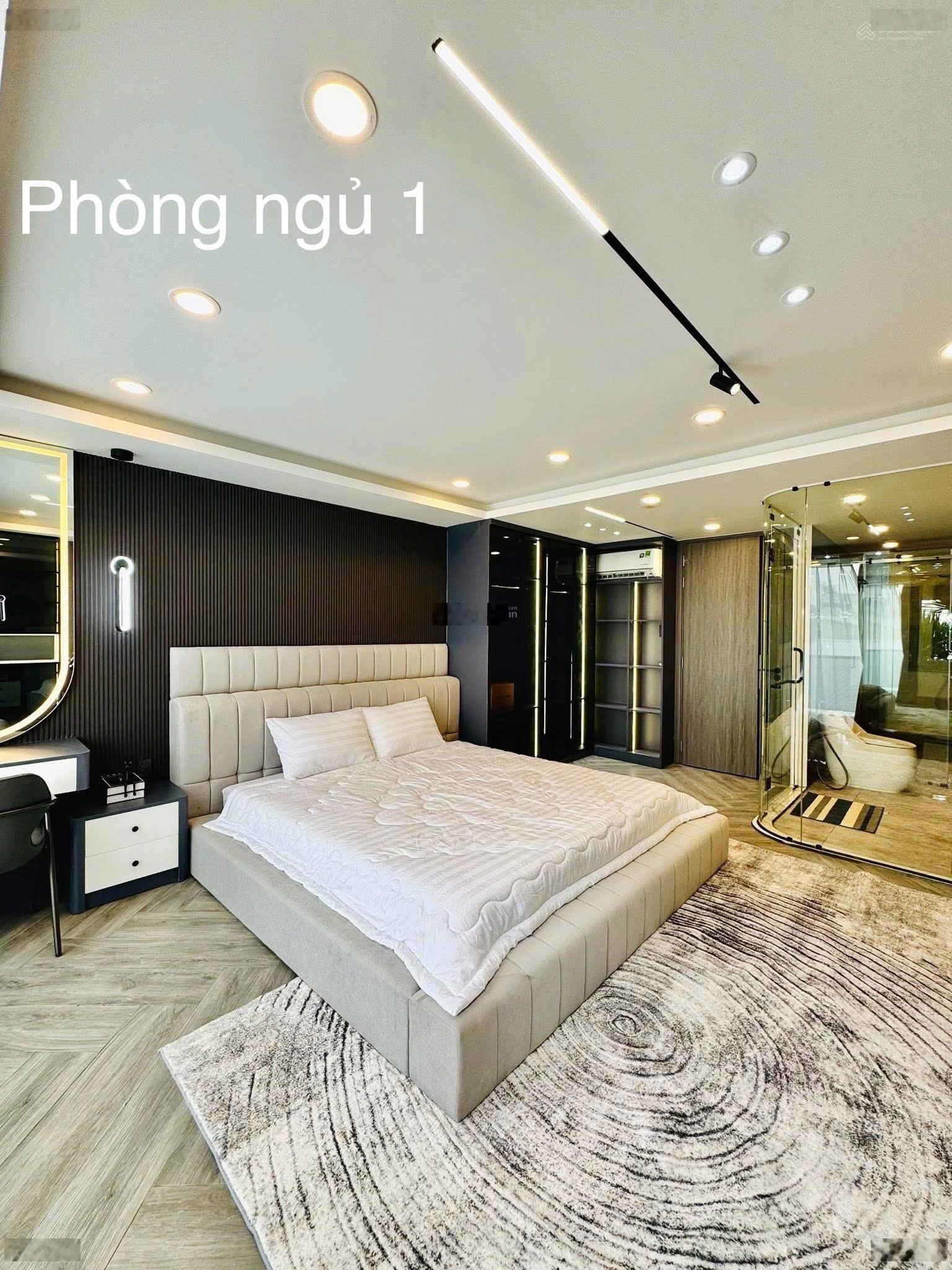 Bán gấp nhà đường Lý Văn Phức, phường Tân Định Q1. Giá 5tỷ1/91,8m2 gần chợ Tân Định. Cho thuê 38tr