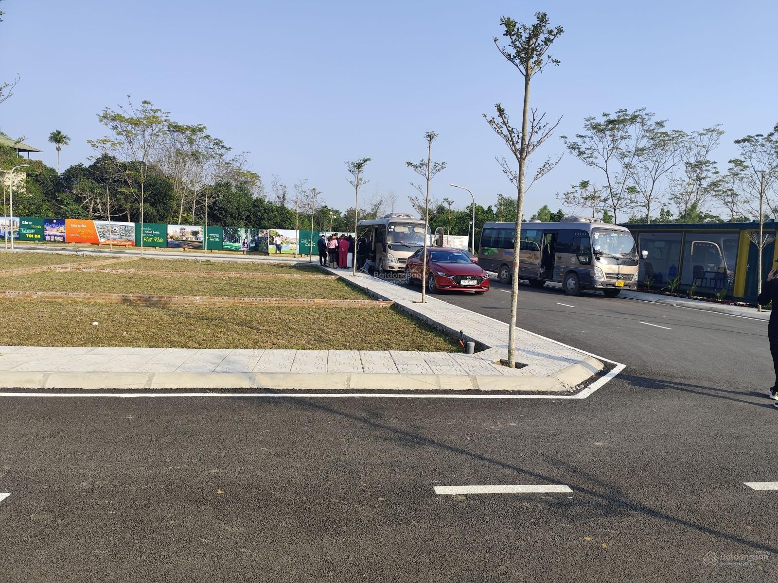 Siêu hiếm! Bán 100m2 đất tại phú cát, Hoà Lạc sẵn sổ đỏ giá nhỉnh 2 tỷ cạnh ĐHQG Hà Nội chỉ 800m