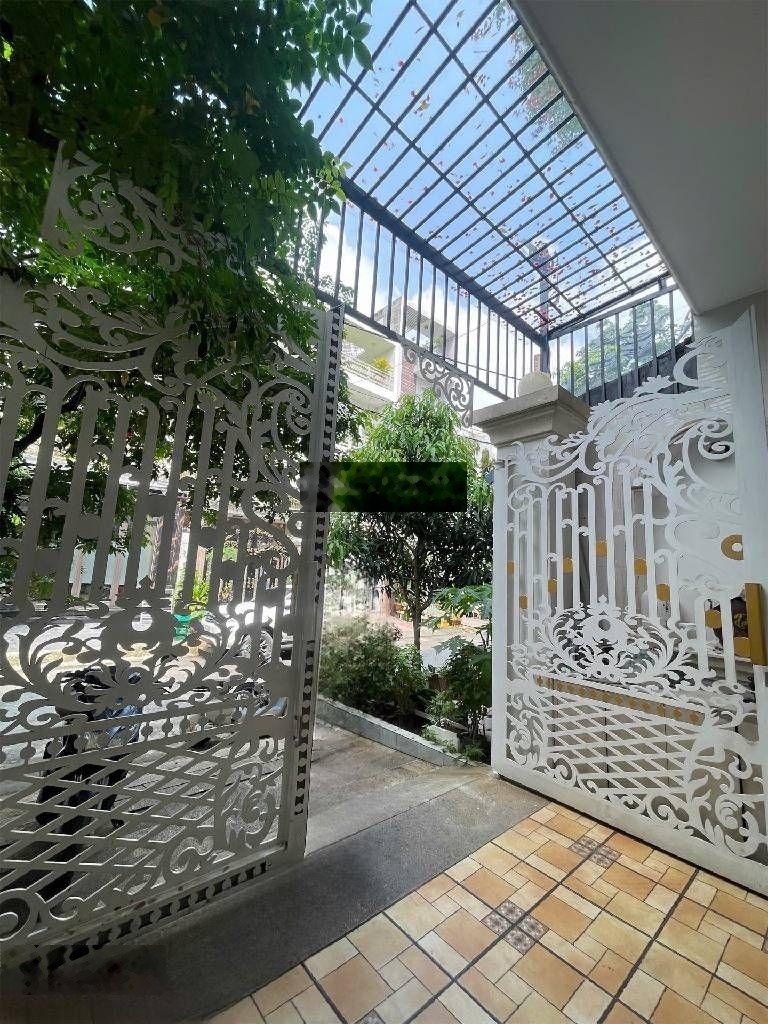 Mặt tiền quách hữu nghiêm DT:4x18 trệt 1 lầu vị trí đẹp xe hơi đỗ cửa cần bán giá tốt