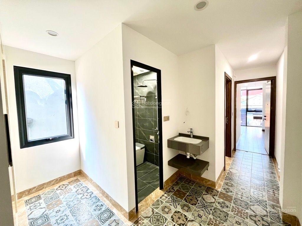 Nhà mặt phố thịnh liệt lô góc 45m 6 tầng thang máy 23 tỷ