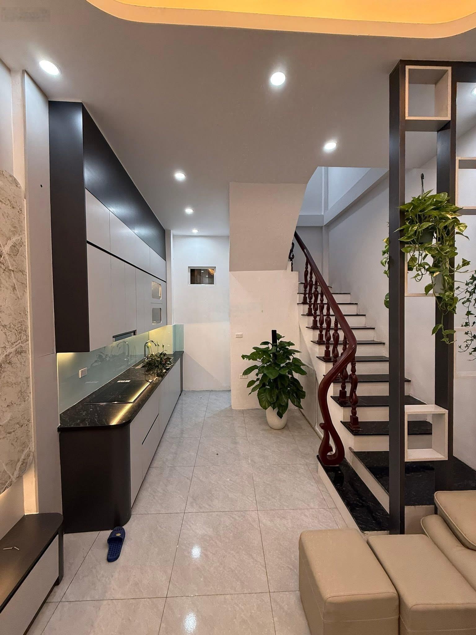 Nhà đẹp đón tết ngõ 10 võng thị 7,95 tỷ 30m2. 5 tầng thoáng sáng gần hồ tây thông thuỵ khuê