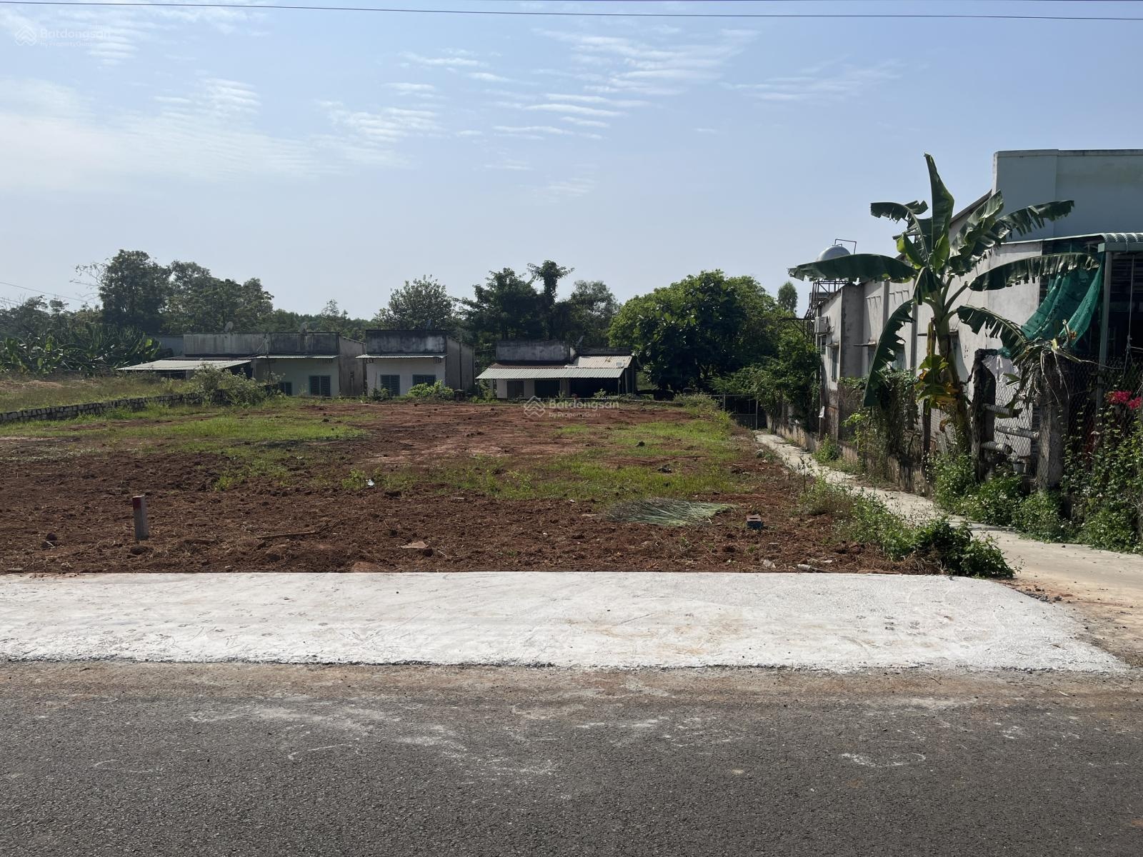 Bán đất gần chợ đường số 5, khu bàn cờ suối nghệ - dt: 6x24m, 143m2, có 80m2 thổ cư - giá: 1,28 tỷ