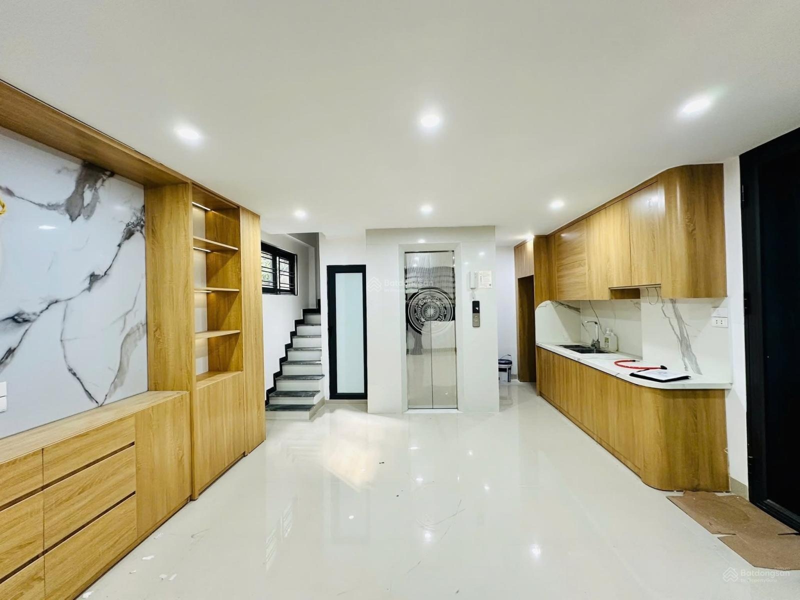 Giảm giá sâu phố Bạch Mai, ngõ nông thông thoáng, lô góc, nhà đẹp lung linh, ở sướng, 50m*5T.