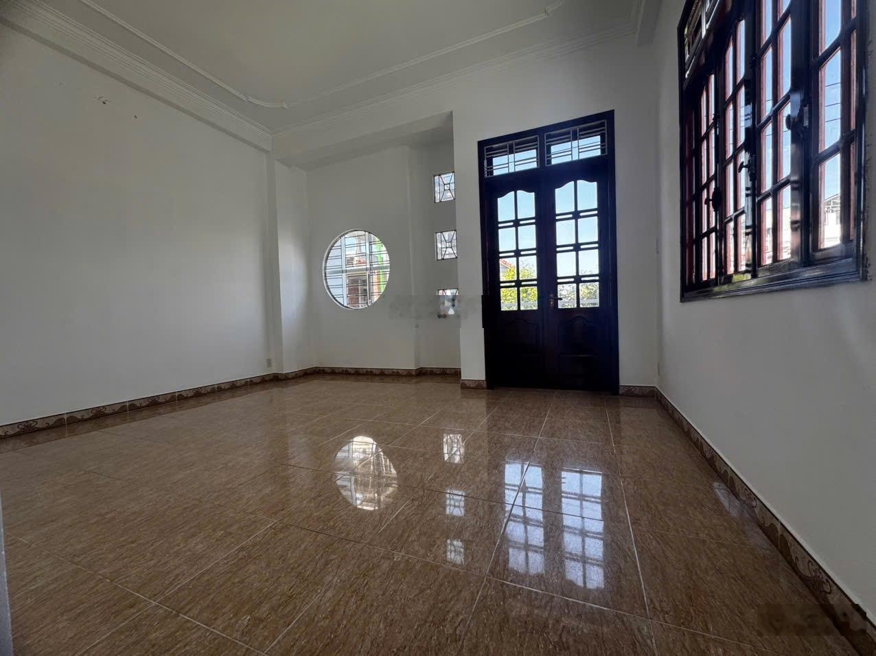 Bán gấp nhà 4 tầng đường Hàn Thuyên Hoà Cường Bắc Hải Châu Đà Nẵng . Nhà ở và kinh doanh giá tốt