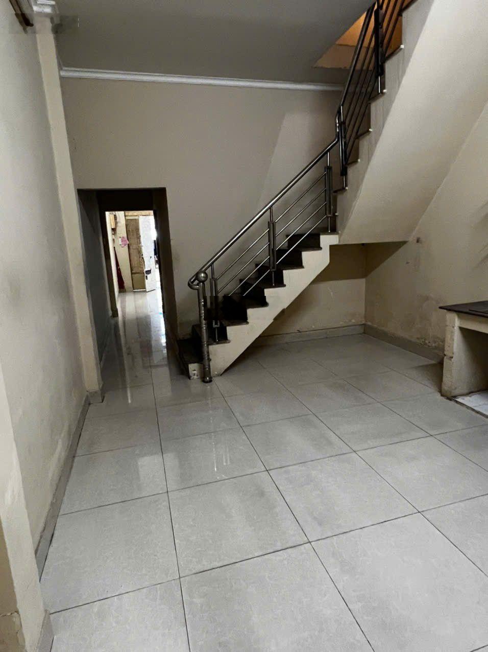 Tết! bán nhà mặt tiền gần chợ thủ đức, giá cực tốt đầu tư