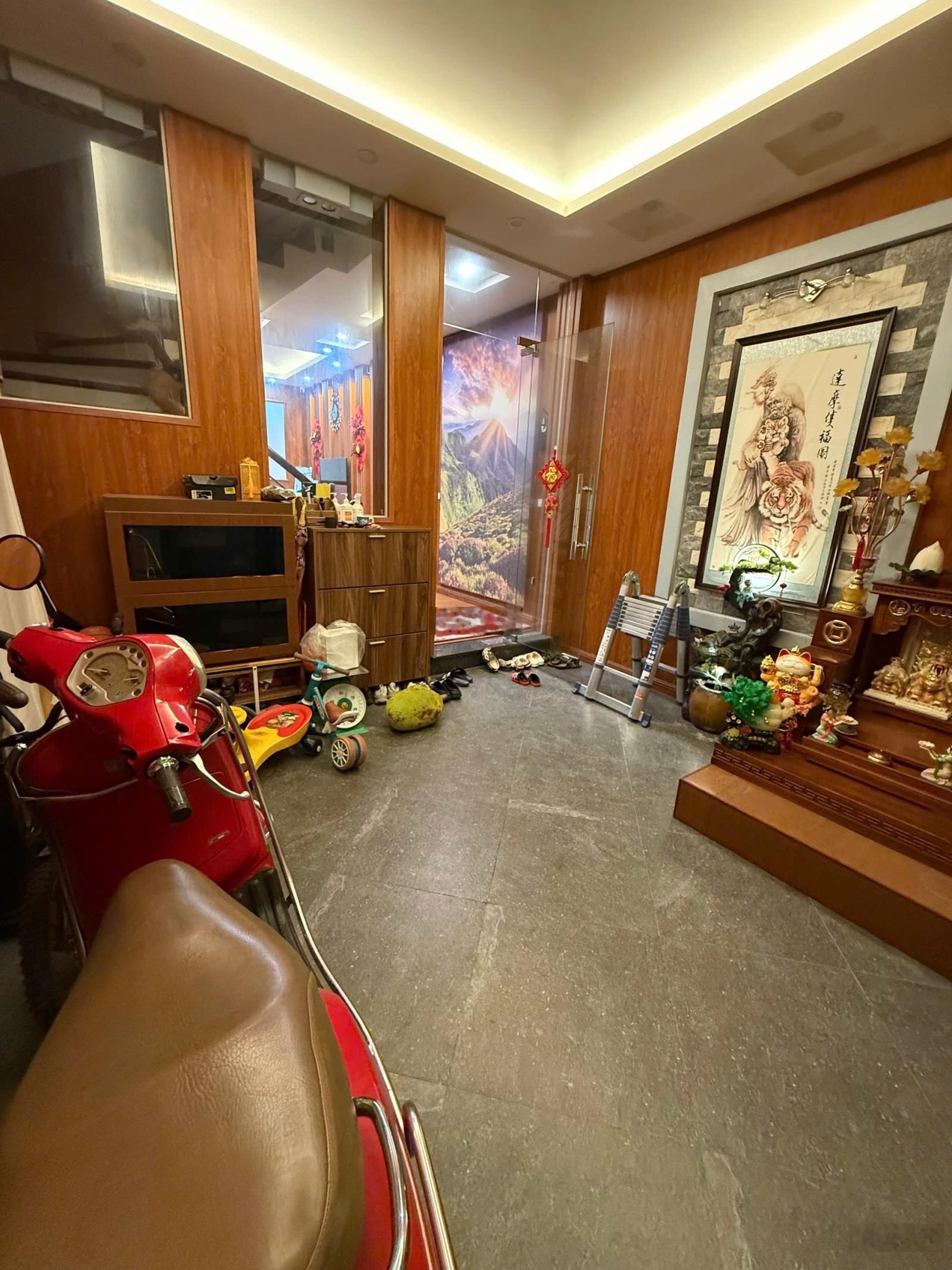 Chị gái em nhờ em tìm chủ mới - kim mã phố vi.p - full nội thất 50m2 - 13.75 tỷ