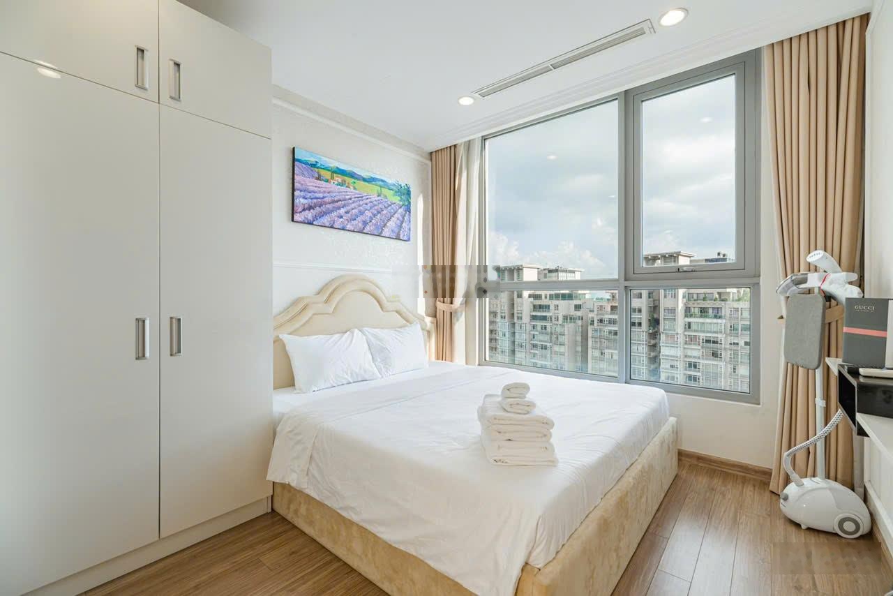 Chính chủ cần bán căn hộ Hùng Vương Plaza ,Q.5 , 128m2, 3PN, Giá 8.8 tỷ , Sổ , LH 0938861624