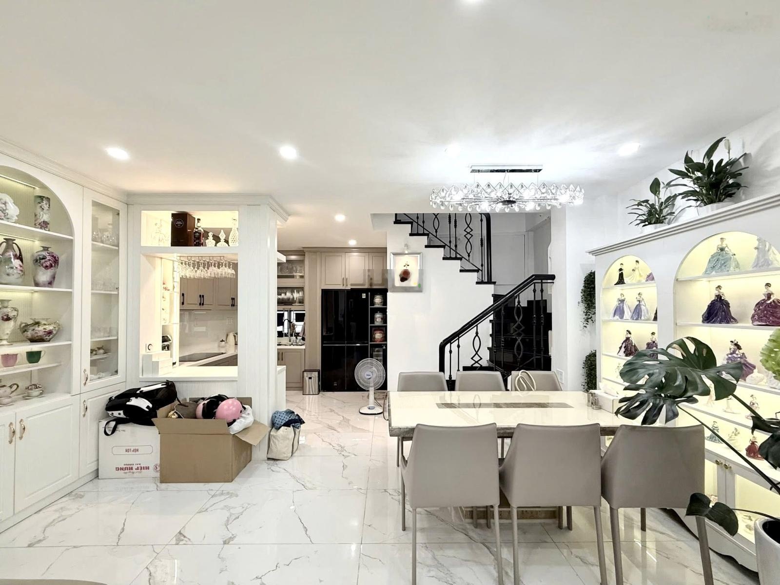 Nhà Đẹp 3 Tầng - Hẻm Xe Hơi - Ngang 5,2m - Trung Tâm Phú Nhuận - Nhỉnh 9 Tỷ