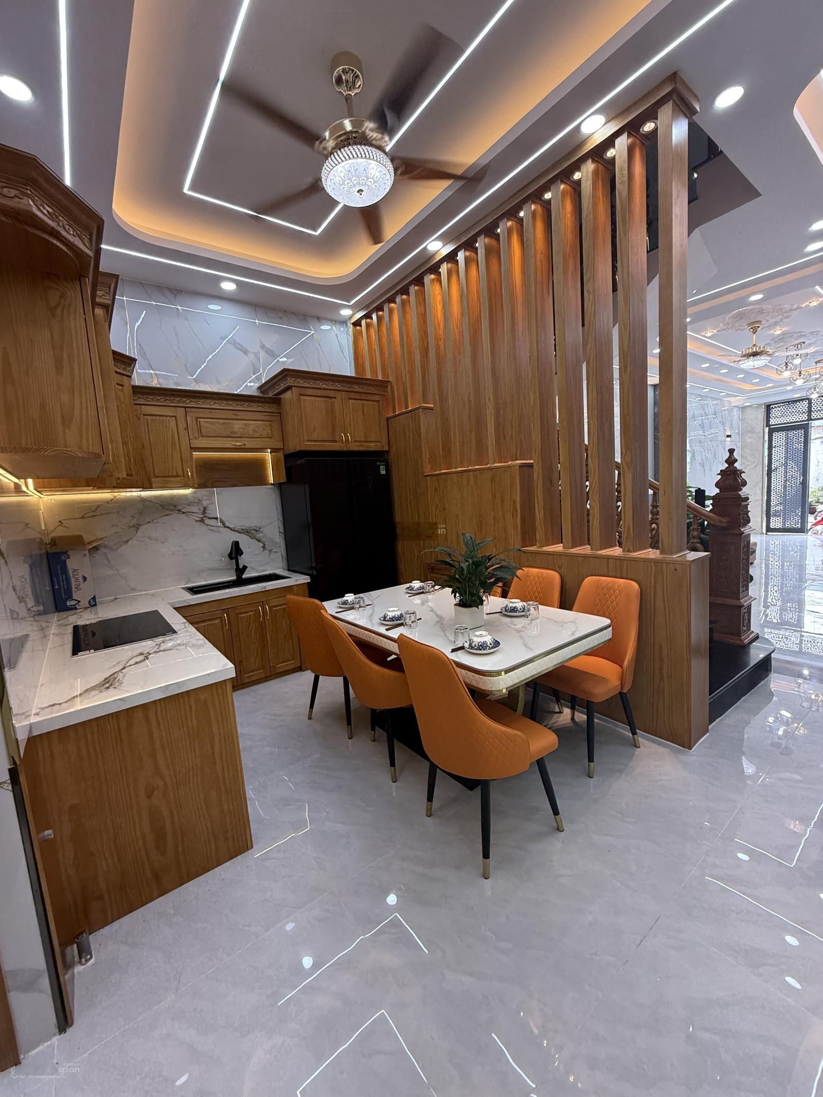 Nhà mới mặt tiền trần quang cơ 3 tầng full nội thất giá 7,9 tỷ