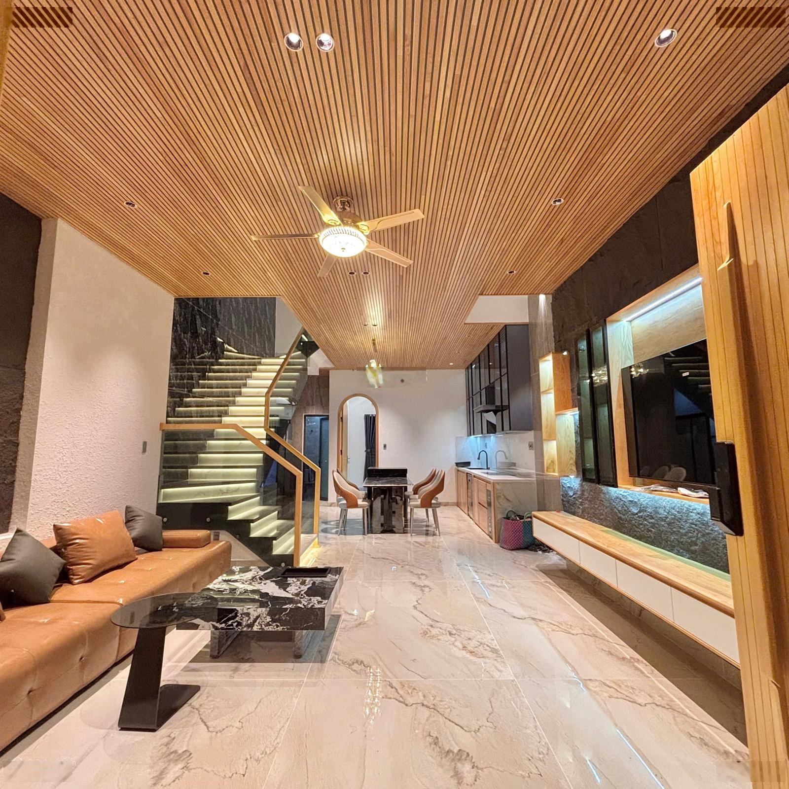 Siêu phẩm hiện đại mới xây gần cầu nguyễn tri phương, sau lưng võ chí công, hòa xuân. tp đà nẵng cũ